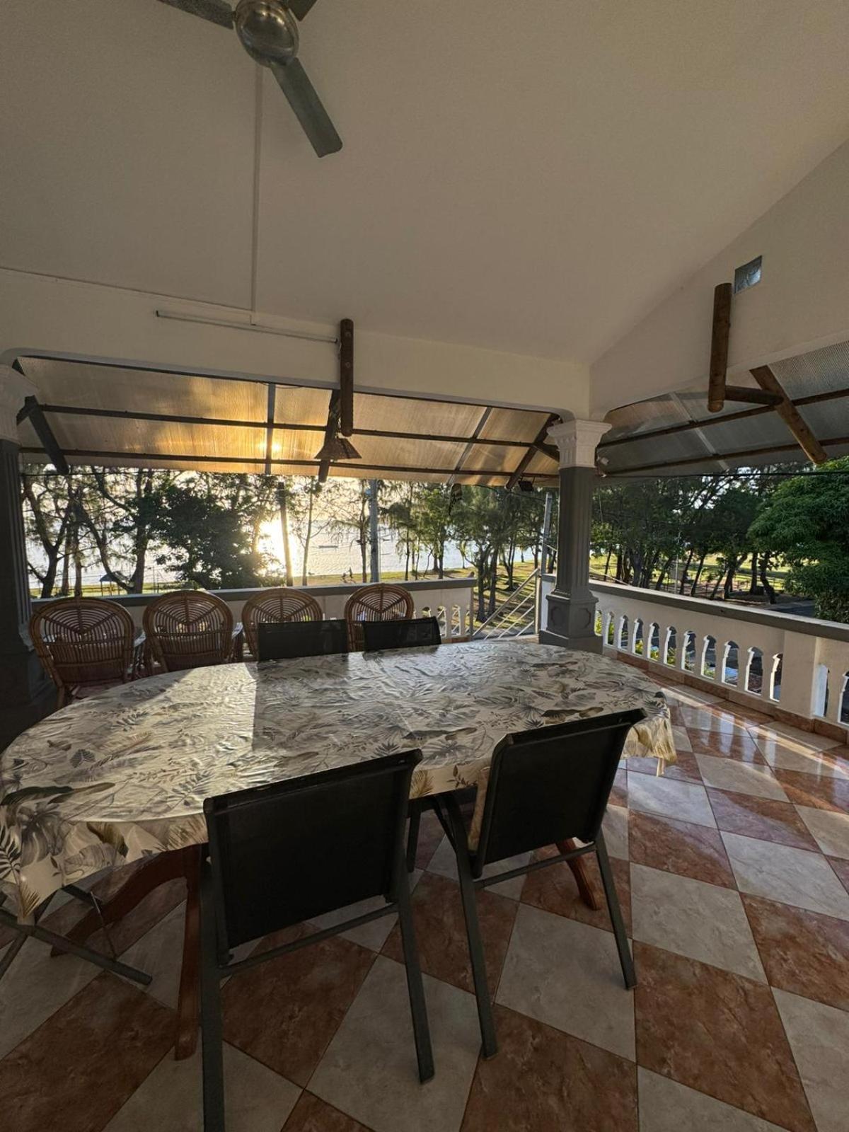 Jn Sunflower Residence Леморн Экстерьер фото